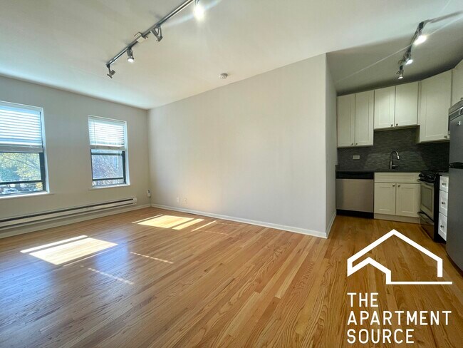 2838 W Palmer St, Unit 206 in Chicago, IL - Building Photo - Building Photo