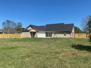 30290 Deaux Run in Albany, LA - Building Photo - Building Photo