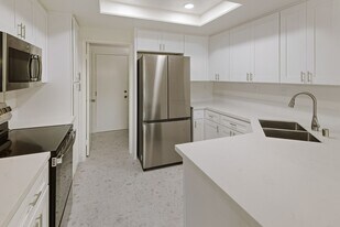 201 Stanford in Irvine, CA - Building Photo