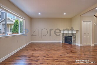 6267 NE Sherborne St in Hillsboro, OR - Building Photo - Building Photo