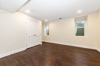 28 Albion St, Unit 1 in Medford, MA - Foto de edificio - Building Photo