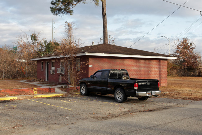 2226-2230 Russelldale Ave in Charleston, SC - Building Photo - Building Photo