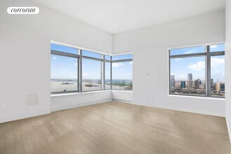 123 Washington St in New York, NY - Building Photo - Building Photo