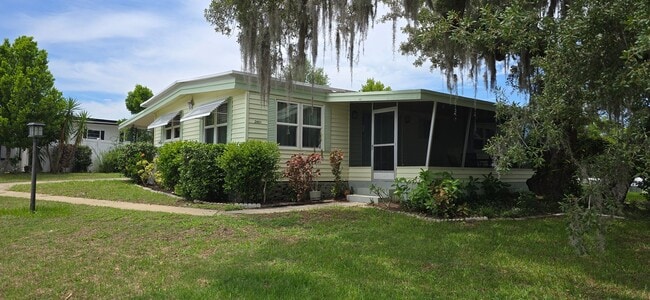 2601 Houston Pl in Leesburg, FL - Building Photo - Building Photo