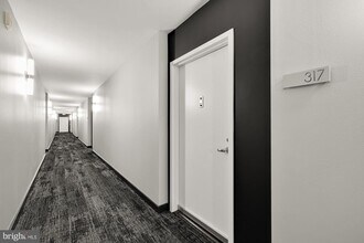 1000 New Jersey Ave SE in Washington, DC - Building Photo - Building Photo