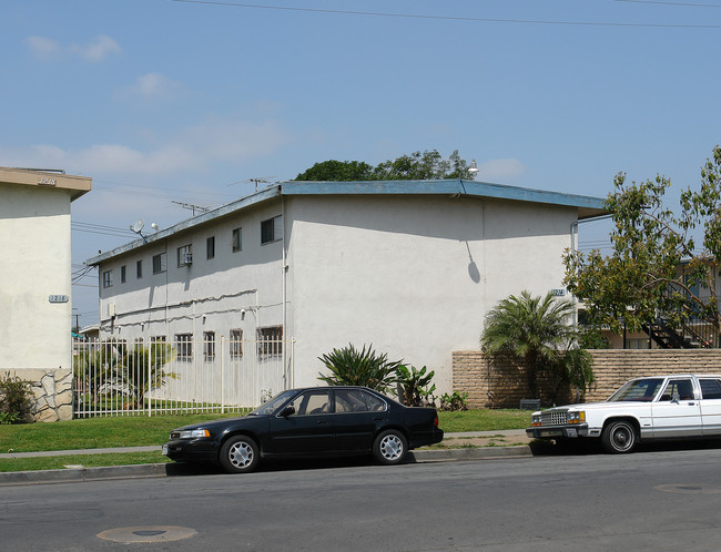 1214 Pacific Ave in Santa Ana, CA - Building Photo - Building Photo