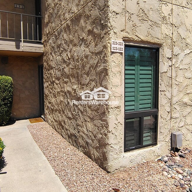 property at 4950 N Miller Rd