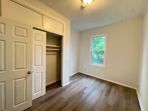 346 Armstrong Ave, Unit 2 in Jersey City, NJ - Building Photo - Building Photo