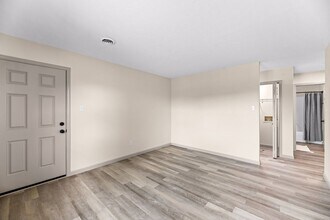 4809 Cannon Ridge Dr in Knoxville, TN - Building Photo - Building Photo