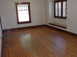 3445 R St in Lincoln, NE - Building Photo - Building Photo