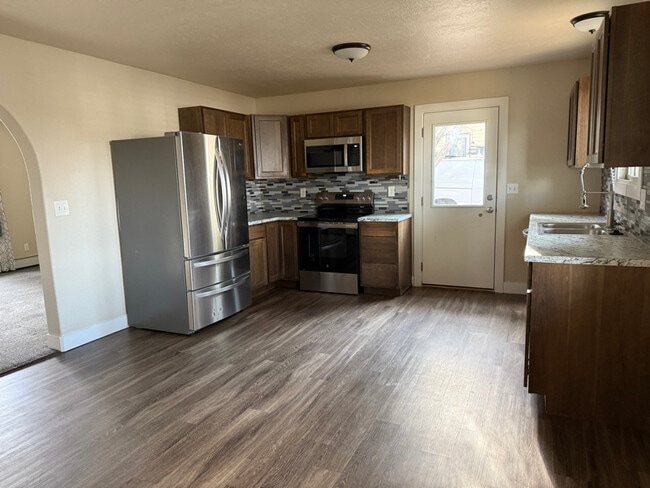1706 Monte Vista Ln in Gillette, WY - Building Photo - Building Photo