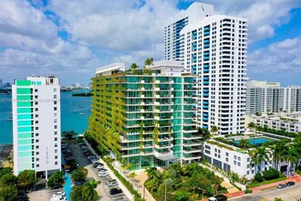 1300 Monad Ter in Miami Beach, FL - Foto de edificio - Building Photo