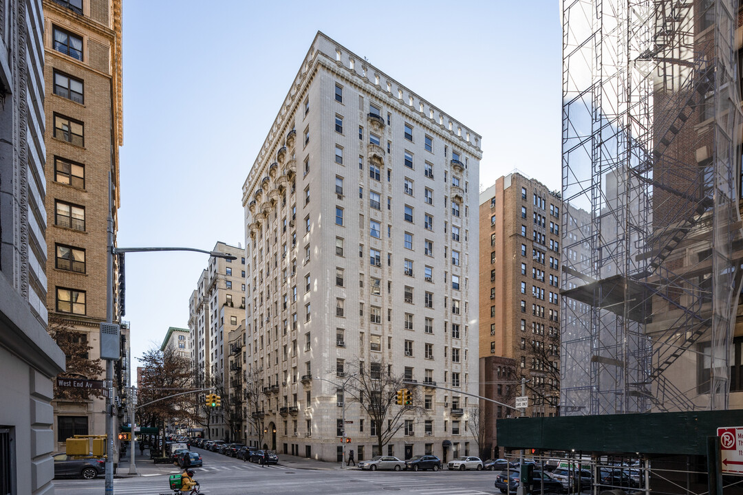 780 W End Ave in New York, NY - Building Photo