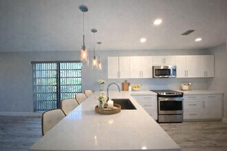 21766 Cypress Dr in Boca Raton, FL - Building Photo - Building Photo