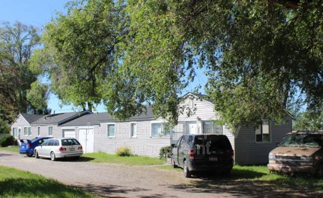 property at 1282 Highland Dr