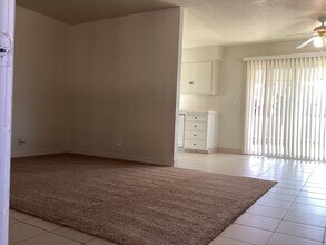 4424-4426 E Dakota Ave in Fresno, CA - Building Photo - Building Photo