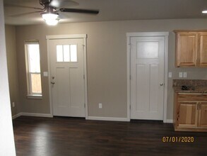 1845 17th Ave SE in Albany, OR - Building Photo - Building Photo