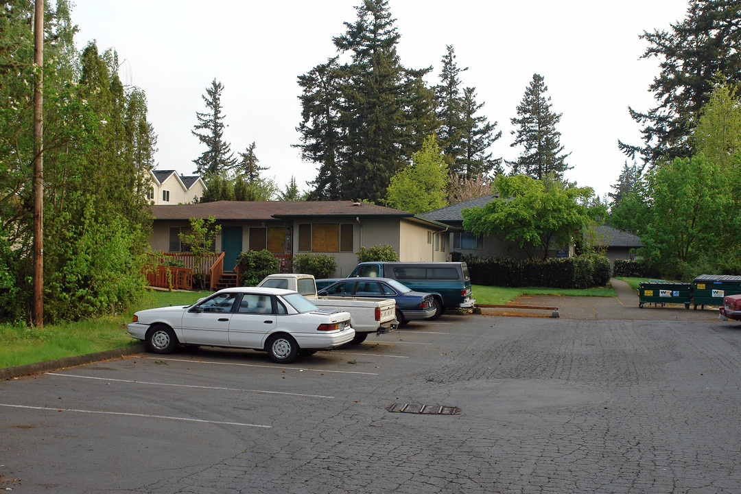 13109-13127 SE Division St in Portland, OR - Building Photo