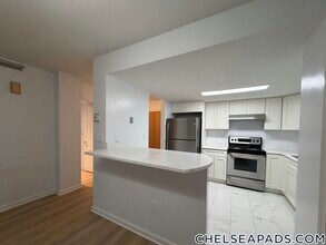 165 Cottage St in Chelsea, MA - Foto de edificio - Building Photo