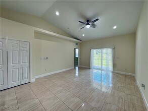 2433 Vernon Ave S in Lehigh Acres, FL - Building Photo - Building Photo