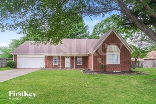 4381 Whispering Bend Dr in Memphis, TN - Building Photo