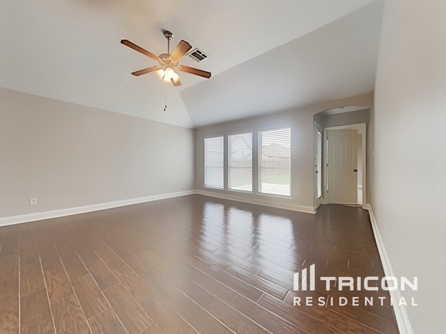 1643 Hillside Dr in Waxahachie, TX - Building Photo - Building Photo