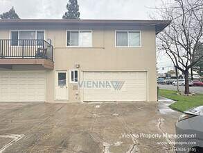5648 Madison Ave in Sacramento, CA - Building Photo - Building Photo