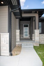 7404 Anselm Ln in Lincoln, NE - Building Photo - Building Photo