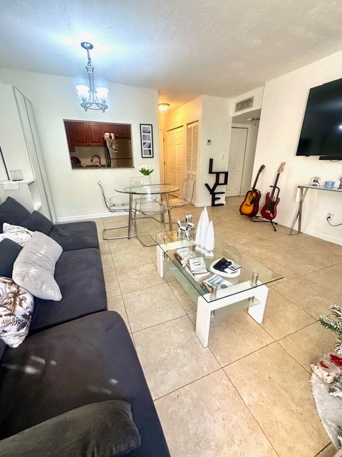 14500 SW 88th Ave, Unit 205 in Miami, FL - Foto de edificio - Building Photo