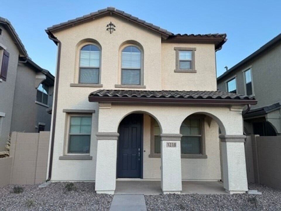 1218 W Sparrow Dr in Queen Creek, AZ - Building Photo