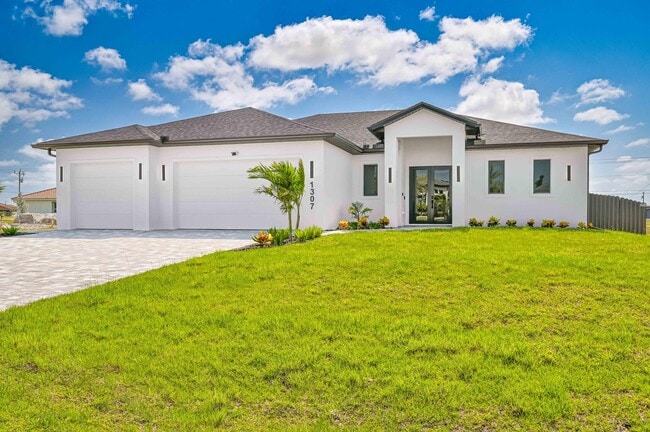 1307 NW 40th Pl in Cape Coral, FL - Building Photo - Building Photo