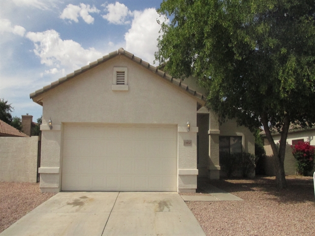 11852 W Cambridge Ave in Avondale, AZ - Building Photo