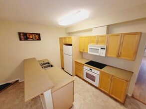 8619-8111 111 St NW in Edmonton, AB - Building Photo - Building Photo