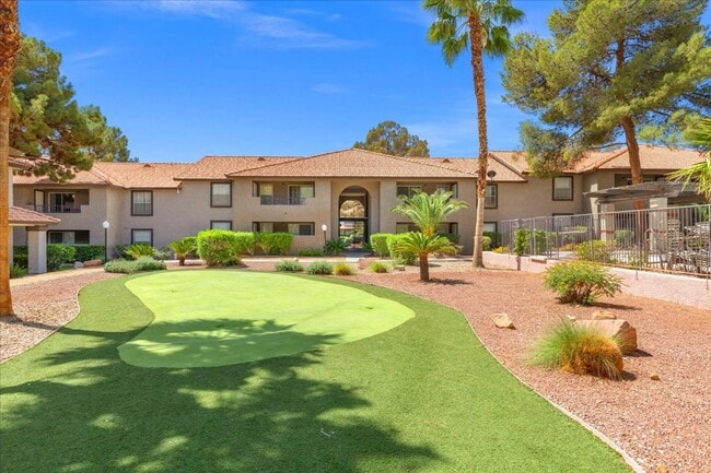 2606 S Durango Dr in Las Vegas, NV - Building Photo - Building Photo