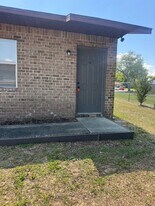 1181 Bentley Rd in Leesburg, FL - Building Photo