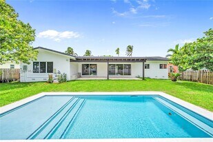 1418 Jefferson St in Hollywood, FL - Building Photo