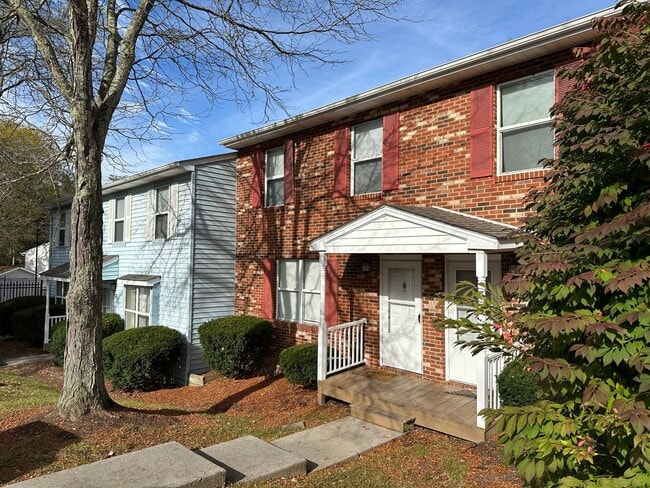 property at 206 Pheasant Run Dr