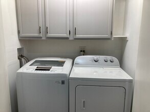 1439 Brown St, Unit 1439 - 2 in Philadelphia, PA - Building Photo - Building Photo