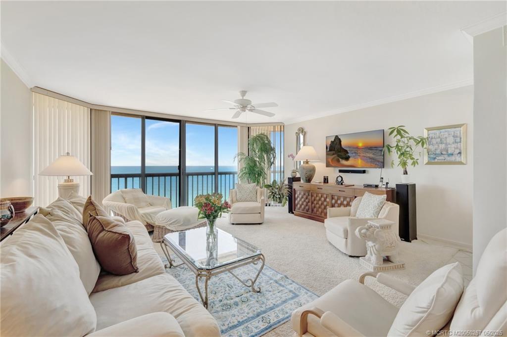 9500 S Ocean Dr in Jensen Beach, FL - Foto de edificio