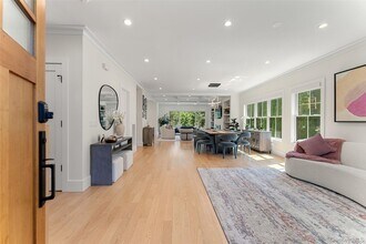 49 Fayette Rd in Scarsdale, NY - Building Photo - Building Photo