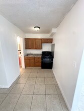 1469 NW 2nd Ave in Florida City, FL - Foto de edificio - Building Photo