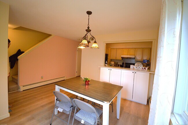 10 Talcott Ridge Rd in Farmington, CT - Building Photo - Building Photo