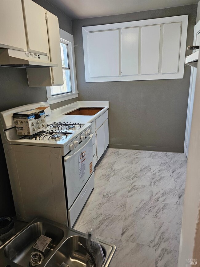 215 Arkansas St in Vallejo, CA - Building Photo - Building Photo