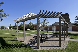Baytowne Apartments in Champaign, IL - Building Photo - Building Photo