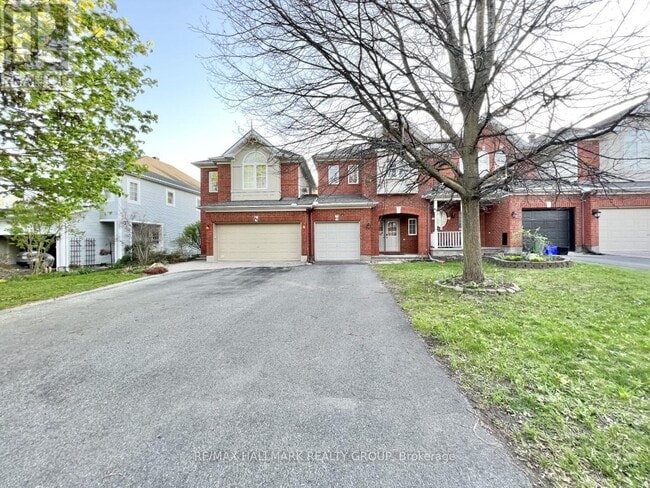 property at 42 Hemlo Crescent