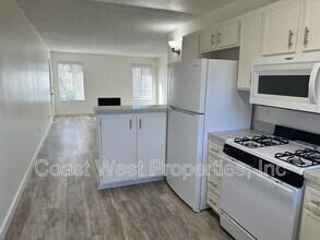 3563 Roosevelt St in Carlsbad, CA - Building Photo - Building Photo