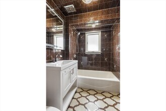 18 Bailey St in Everett, MA - Building Photo - Building Photo