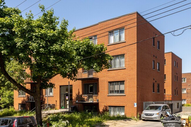 4455 Dupuis Av in Montréal, QC - Building Photo - Building Photo