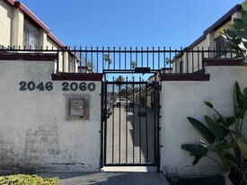 2052 Lewis Ave in Long Beach, CA - Building Photo