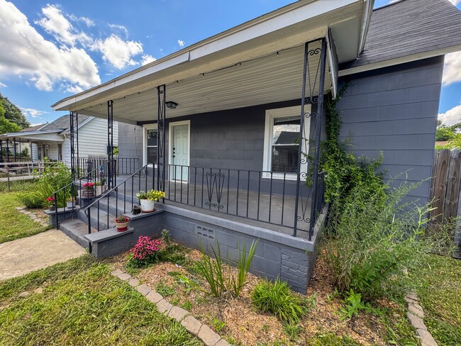 21 Webb St in Greenville, SC - Building Photo - Building Photo